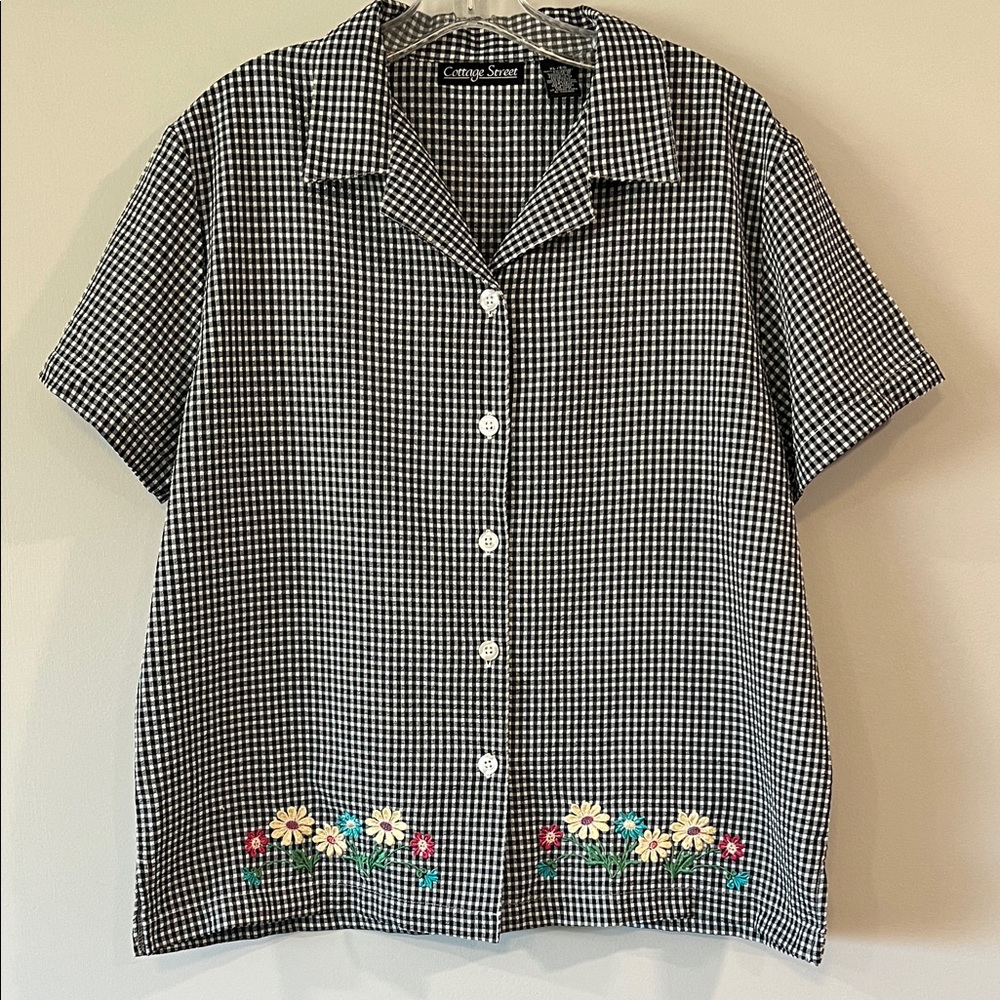 Cottage Street - Black and White Checkered Shirt with Floral Embroidery, xl